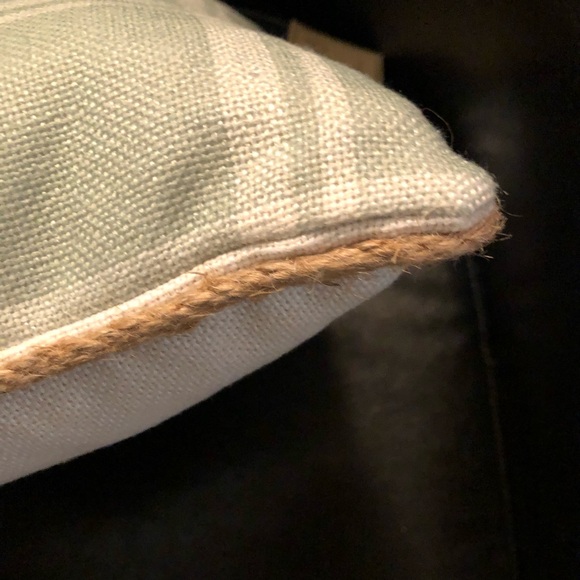 Thro Home southern roots and cowboy boots Rectangular Throw Pillow New 14h x18w" - Picture 15 of 16